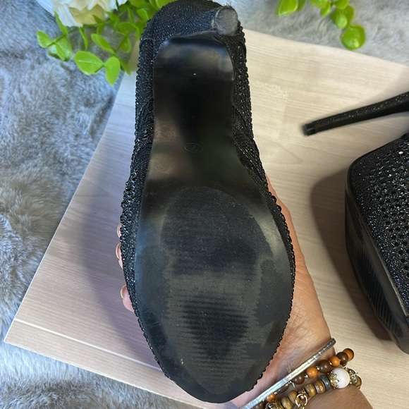 Elegant Black Lace Peep-Toe Heels - Picture 7 of 9